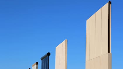 Trump, más cerca de construir el muro: de estos 8 prototipos saldrá el verdadero