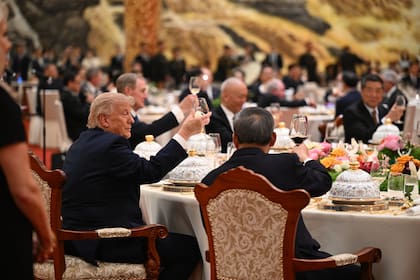 Trump participa en un banquete de Estado en el Gran Palacio del Pueblo, en Pekín, el 14 de mayo de 2026