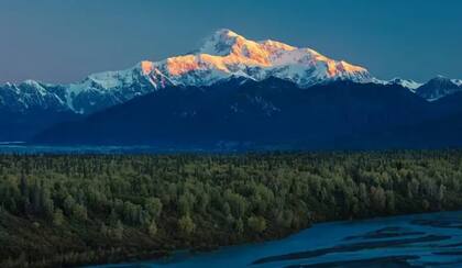 Trump le cambió el nombre de la montaña más alta de América del Norte, Denali, que se encuentra en Alaska, y la llamó nuevamente Monte McKinley