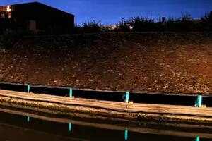 Tubos de luz de Glowee en el pueblo de Rambouillet