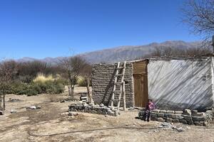 Es la segunda provincia más chica pero las distancias ponen en jaque el futuro de los chicos