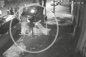 Detienen a los cinco hombres que atacaron a golpes a un joven al salir de un bar