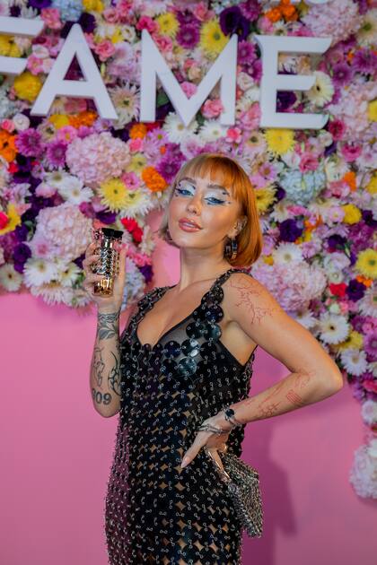 Tuli Acosta con un look vanguardista fiel al estilo Paco Rabanne