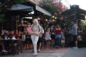 Córdoba restringe la circulación nocturna en medio de la tercera ola de coronavirus