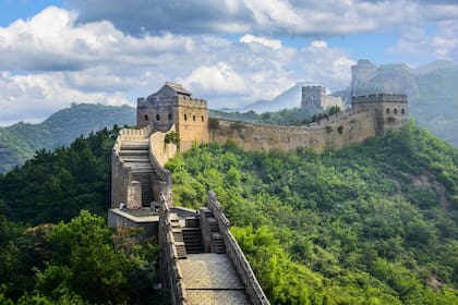 Turistas de todas partes vienen aquí para experimentar su rica cultura y patrimonio