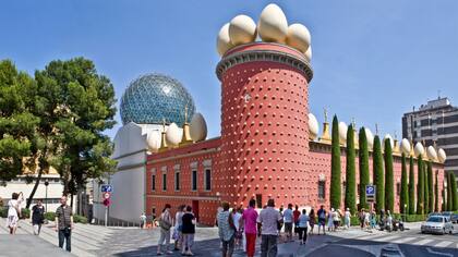 A la demandante, María Pilar Abel, nacida en 1956, se le tomaron ya muestras de saliva que serán comparadas con los datos del artista