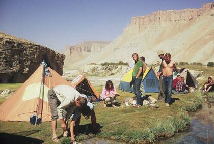 Turistas occidentales en Band e Amir, en los años 70