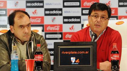 Turnes (ex vice) y Passarella (ex presidente), procesados por reventa de entradas