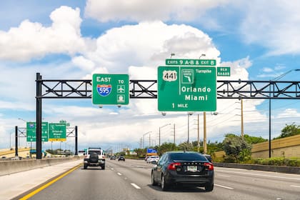 Turnpike atraviesa 11 condados en Florida y bordea el oeste de Hialeah