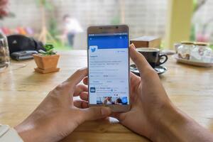Twitter sigue sumando nuevas funciones y acaba de actualizar su aplicación para Android con un buscador de mensajes directos