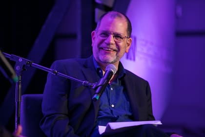 Tyler Cowen: "Piense en Borges, en Sarmiento, en Sabato, en Piazzolla. Esos son sus primeros unicornios. Este liderazgo cultural y el escenario de startups explica mi optimismo de mediano y largo plazo con la Argentina"