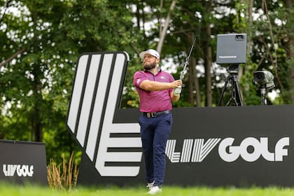 Tyrrell Hatton durante el torneo de LIV Golf, el 23 de agosto de 2025, en Plymouth, Michigan. (Scott Taetsch/LIV Golf vía AP)
