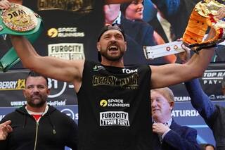 Tyson Fury, el gigante del boxeo que se despidió con un KO fulminante y con un recital ante un Wembley a tope