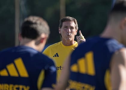 Claudio Úbeda fue ratificado al frente de Boca para la temporada 2026
