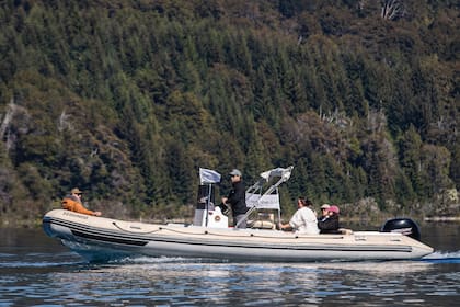 Uber presentó esta semana Uber Boat para pasear por el Lago Nahuel Huapi.