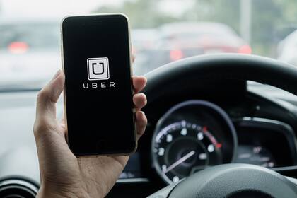 Uber y Lyft deberán garantizar salarios mínimos de 32,50 dólares a sus trabajadores en Massachussets