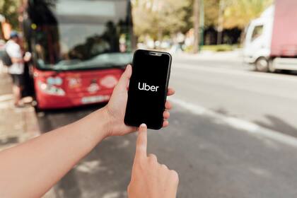Uber y Lyft deberán garantizar salarios mínimos de 32,50 dólares a sus trabajadores en Massachussets 