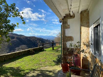 Ubicada a solo 30 minutos en coche de la ciudad de Oviedo el único sonido que impera es el de los pájaros.