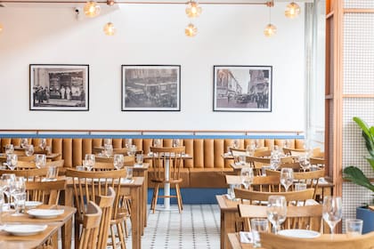 Ubicado en la avenida Rivadavia, el local honra a la cocina porteña con una vuelta de tuerca