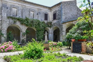 La historia detrás de este tesoro arquitectónico del siglo XVI que se vende por millones de euros