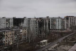 Ucrania ataca terminal petrolera, aviones y barcos dentro de Rusia