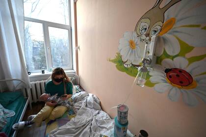El hospital pediátrico de Kiev vio aumentar la cantidad de pacientes en el último tiempo