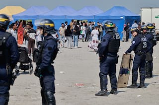 UE logra acuerdo migratorio para aumentar deportaciones y centros de detención en el extranjero