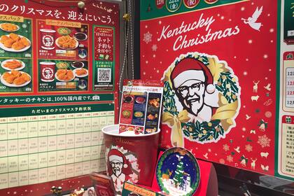 En Japón se acostumbra comer pollo frito de KFC en Navidad