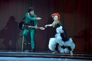 Ulises Bueno como Joaquín Sabina