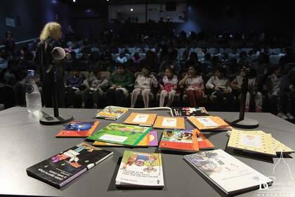 Ultimo día de la feria del libro de ciencias