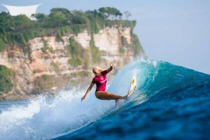 Uluwatu, en Bali es otro de los santuarios para surfistas donde se hicieron estudios sobre surfonomics.