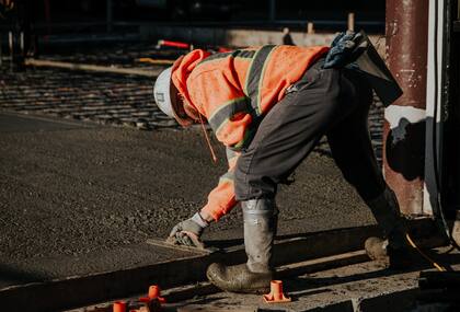 Un 75% de constructores espera que el costo y la disponibilidad de la mano de obra sigan siendo un problema importante en el sector para este año