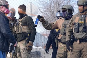 Trump amenazó con invocar una ley excepcional y escalar el conflicto en Minneapolis