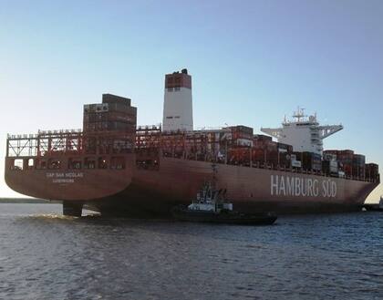 Un ajustado ingreso al puerto de Buenos Aires