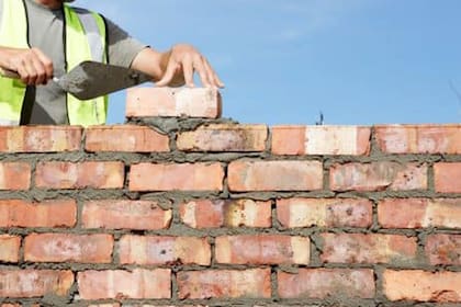 En febrero impacta un aumento del 1,8%