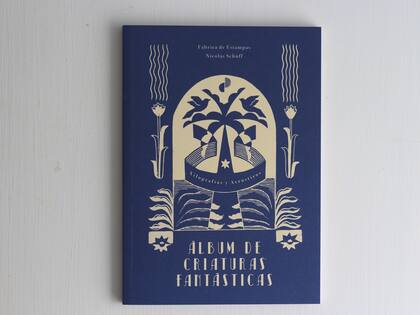 Un álbum exquisito con poemas y estampas