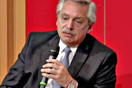 Un alumno que se presentó como exfuncionario de Cambiemos, le preguntó al presidente por la responsabilidad del peronismo en la crisis