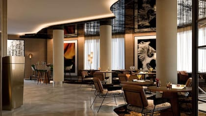 Un ambiente cálido y tranquilo, ideal para reuniones.