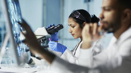 Los científicos trabajan en antivirales para tratar el Covid-19