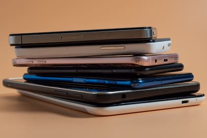 Los dispositivos que se pueden intercambiar son teléfonos, computadoras portátiles, tabletas, computadoras de escritorio, reproductores multimedia y relojes inteligentes (Archivo)