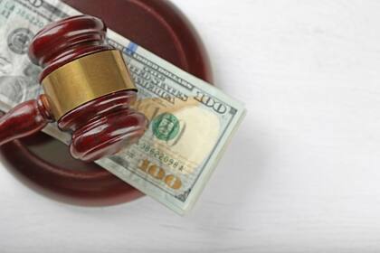 Un árbitro revisará el caso y tomará una decisión que el dueño podrá aceptar o rechazar