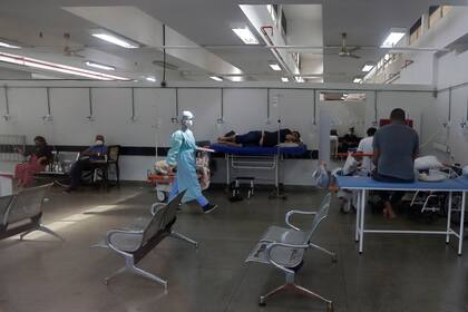 Un área improvisada para atender pacientes con un hospital de Brasilia