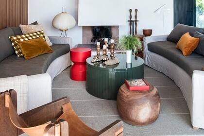 Un arreglo muy sencillo con pastos en un living diseñado por IM Estudio.