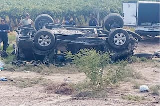 Un auto chocó contra el guardarraíl, volcó y murieron tres personas