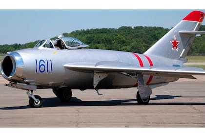 Un avión caza MiG-15, el tipo de naves que piloteó Tamayo Méndez en Rusia