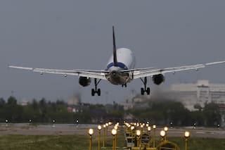 Esquivar drones y misiles: el arduo trabajo de los pilotos de aerolíneas durante la guerra en Medio Oriente
