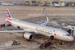 Un avión que volaba a California tuvo un aterrizaje forzoso: seis personas fueron hospitalizadas