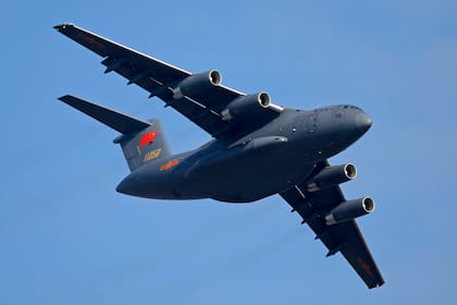 Un avión  Y-20 de la fuerza aérea china en una exhibición aérea (Archivo)