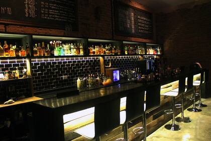 Un bar oculto con cocktails que sorprenden, ¿qué más pedir?