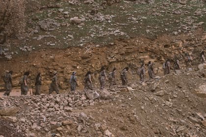 Un batallón de guerrilleras kurdas combaten contra el régimen iraní, sus aliados chiitas y las fuerzas turcas, foto de Valentina Sinis